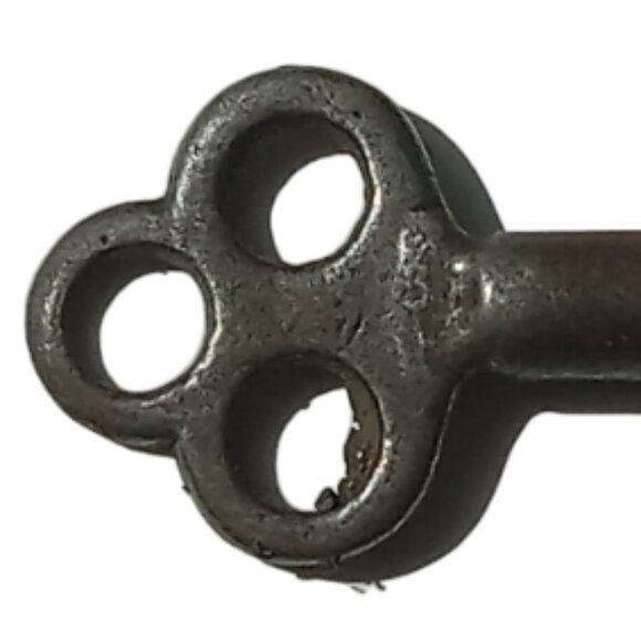 Old Antique Skeleton Key, Collectible Key, Small Key - Picture 3 of 7